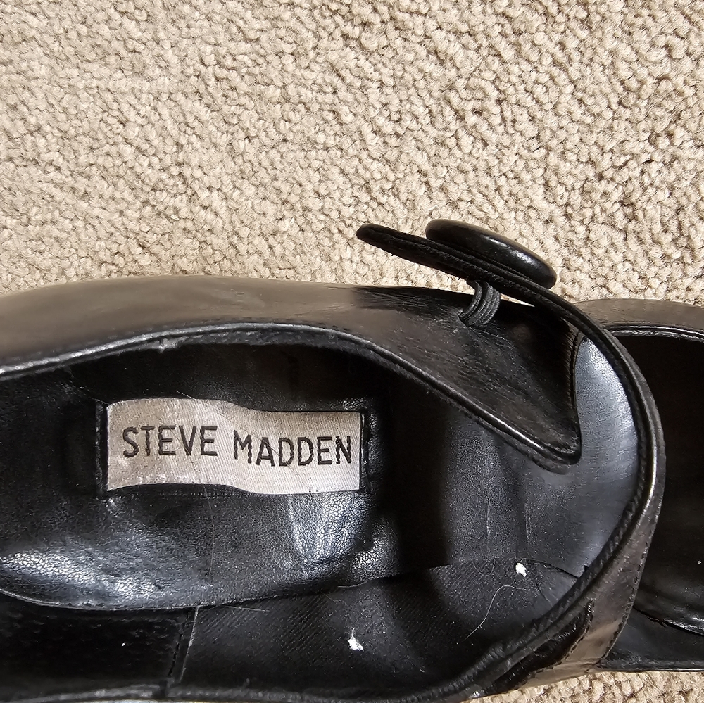 Shoes - Picture 2 of 2